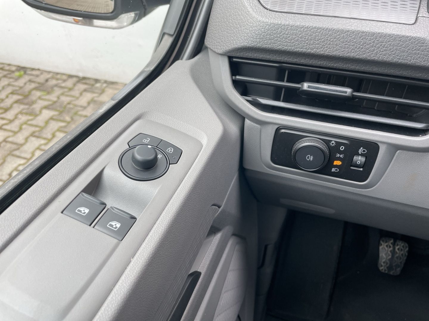 T7 Transporter Kasten 2.0 TDI LR AHK/Kamera/GRA