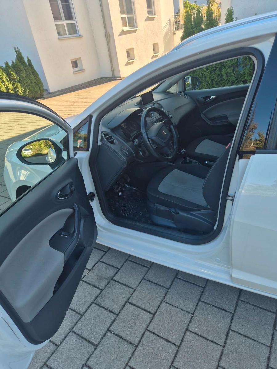 Seat Ibiza 2013 — photo 10