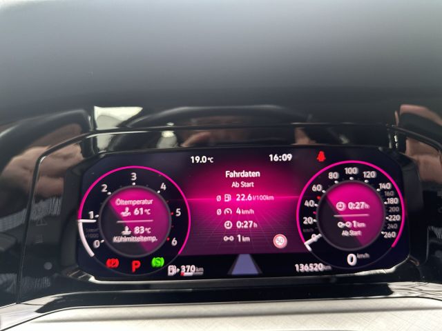 Golf VIII Variant 2.0 TDI DSG Life NAVI BUSINESS