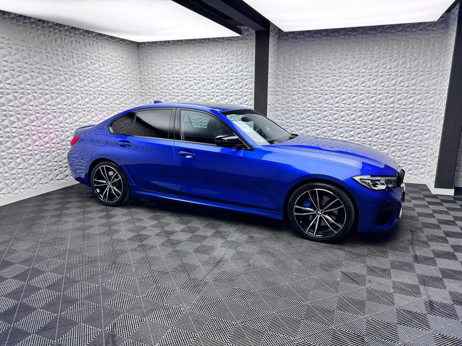 Fahrzeugabbildung BMW XDR*INDIVIDUAL*DEUTSCH*H&K*LASER*STANDHZ*PANO*AH