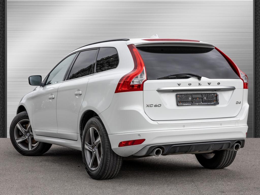 Volvo XC60 D4 DPF 2WD Momentum DISTR KAMERA PANO SPUR