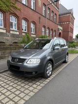 Volkswagen Touran 1.6 FSI Mit TÜV Neu - Volkswagen Touran: Fsi