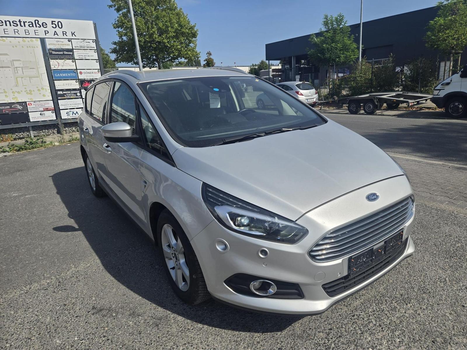 Ford S-Max Kamera/NAVI/SHZ 140 kW (190 PS), Autom....