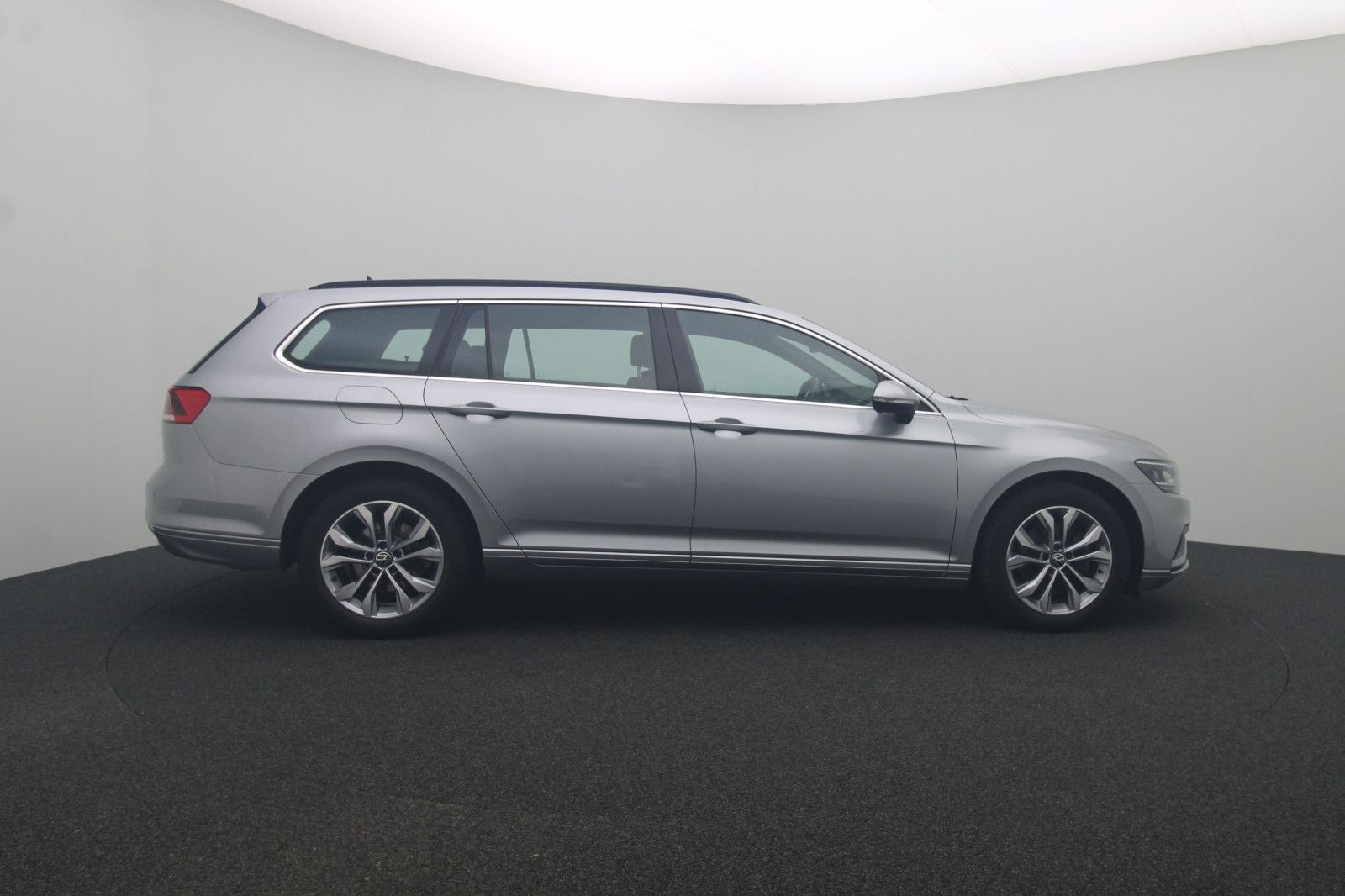 Fahrzeugabbildung Volkswagen Passat Variant 2.0 TSI DSG Business