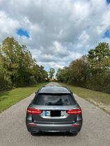 Mercedes-Benz E 300 de T Autom. - AMG- Line 9G - Mercedes-Benz E 300 Gebrauchtwagen in München