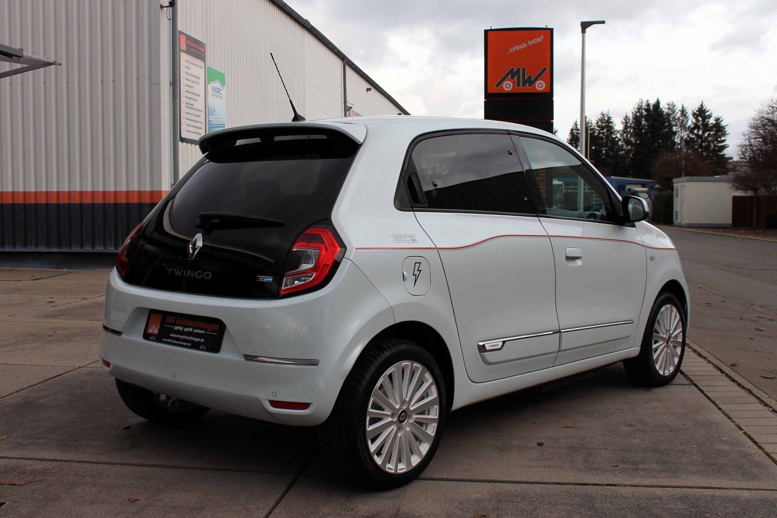 Fahrzeugabbildung Renault Twingo Vibes Electric 21kWh KAM PDC SHZ KLIMA BT