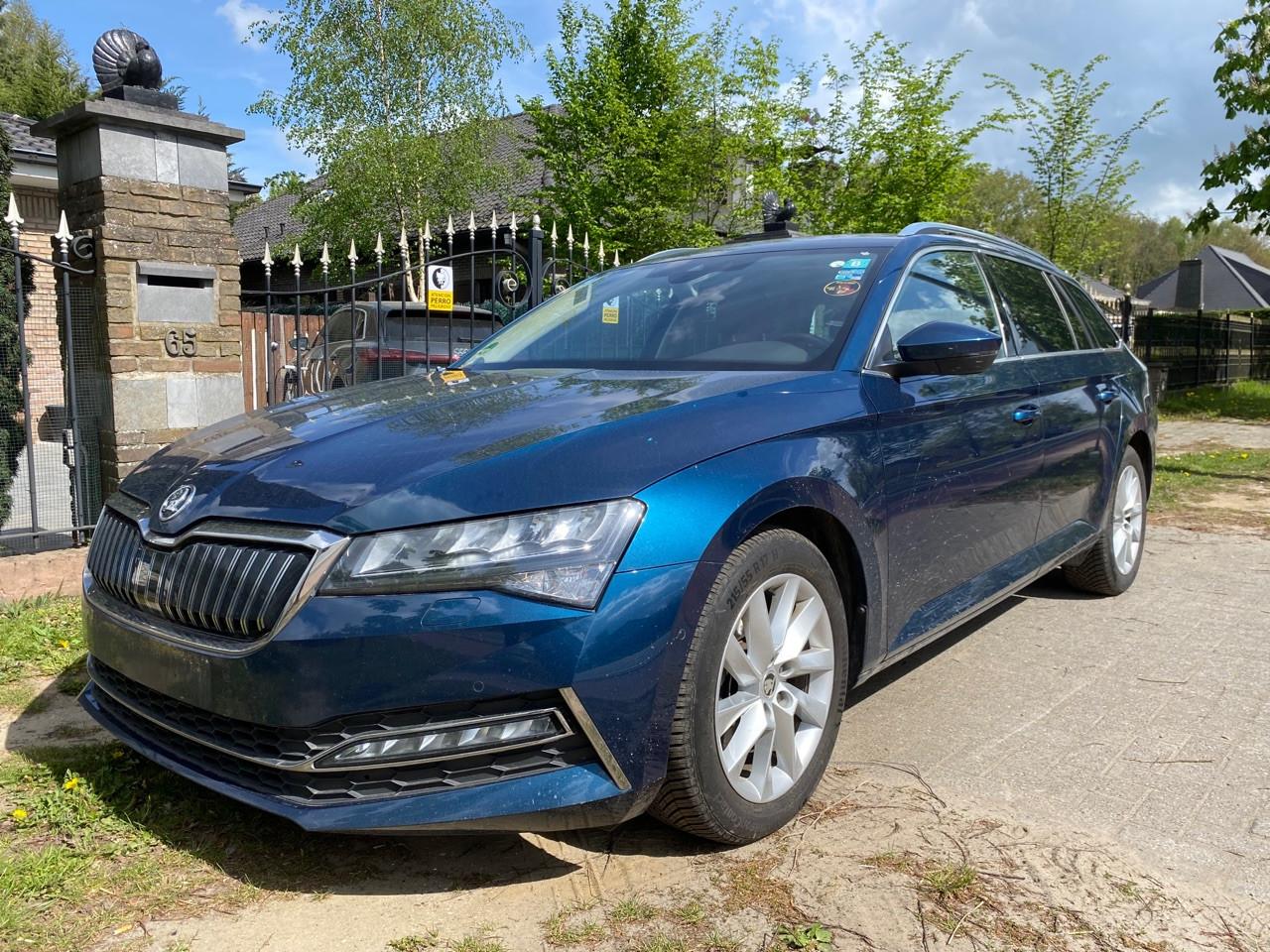 Skoda Superb 1.4 TSI iV DSG*LEDER*LED*BLISS*KAMERA*PDC