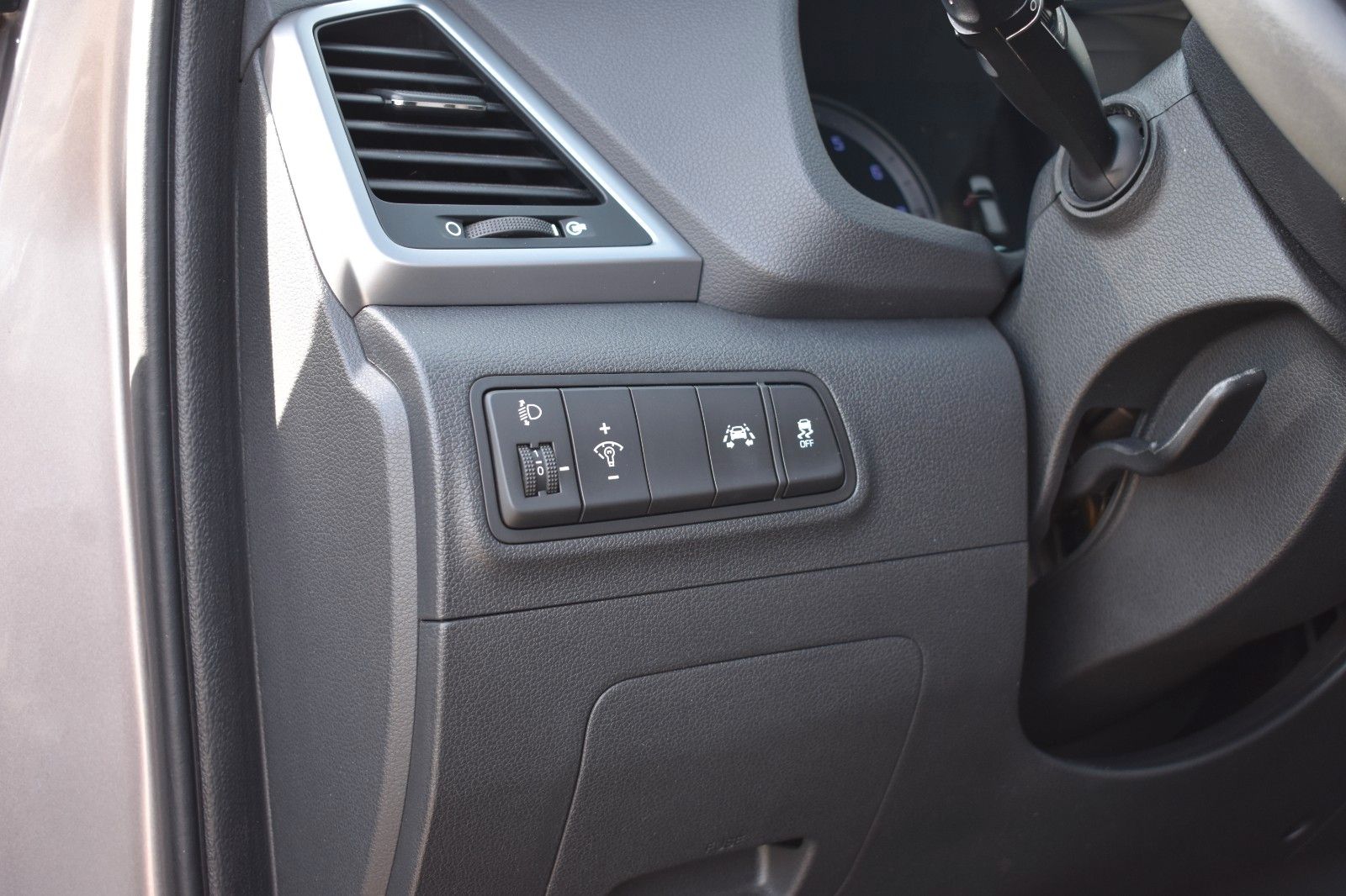 Fahrzeugabbildung Hyundai Tucson Style 2WD Panorama Dach Bluetooth Schaltr