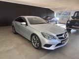Mercedes-Benz E 200 CGI Coupe*Totwinkel*Tempomat*Spurhalte* - Mercedes-Benz E 200: Sportwagen