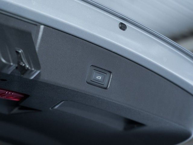 Q4 40 e-tron GJR+RFK+LED+NAVI