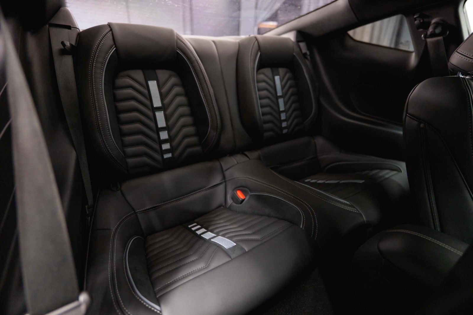 Fahrzeugabbildung Ford Mustang GT Coupe DARK HORSE MY2024 LED 19%