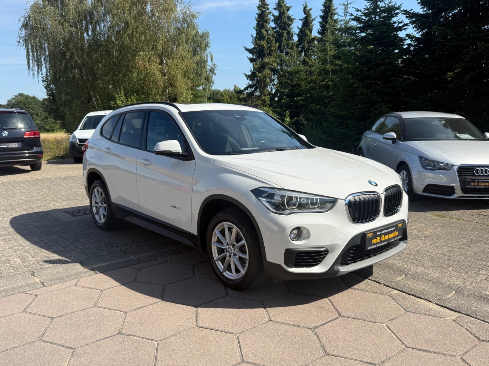 BMW X1 xDrive 20i Panorama / Head up / Kamera