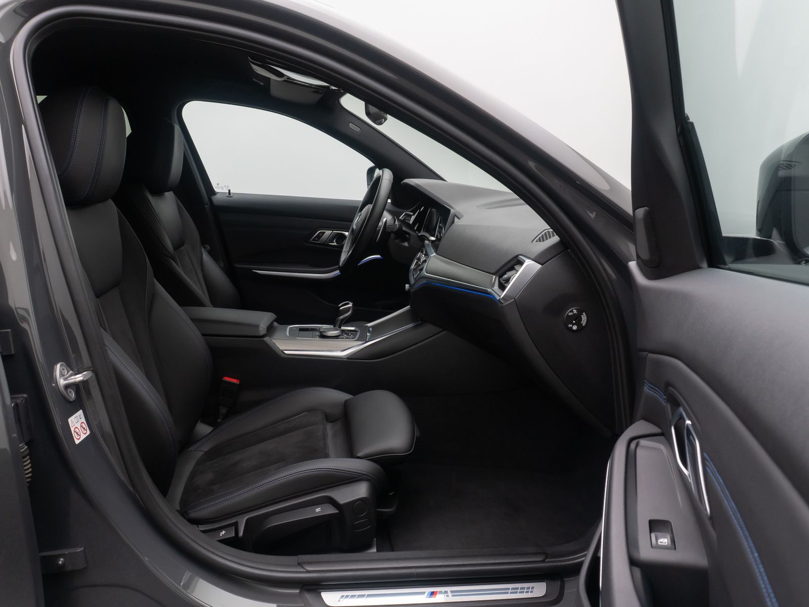 Fahrzeugabbildung BMW 320i M Sport Individual Komfort Laser AHK 19Zoll