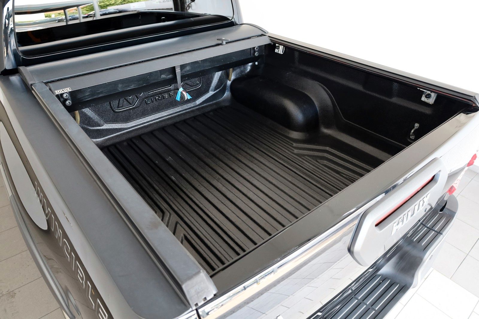 Fahrzeugabbildung Toyota Hilux 2.8 D-4D Invincible,DOKA,Leder,ACC,Kamera
