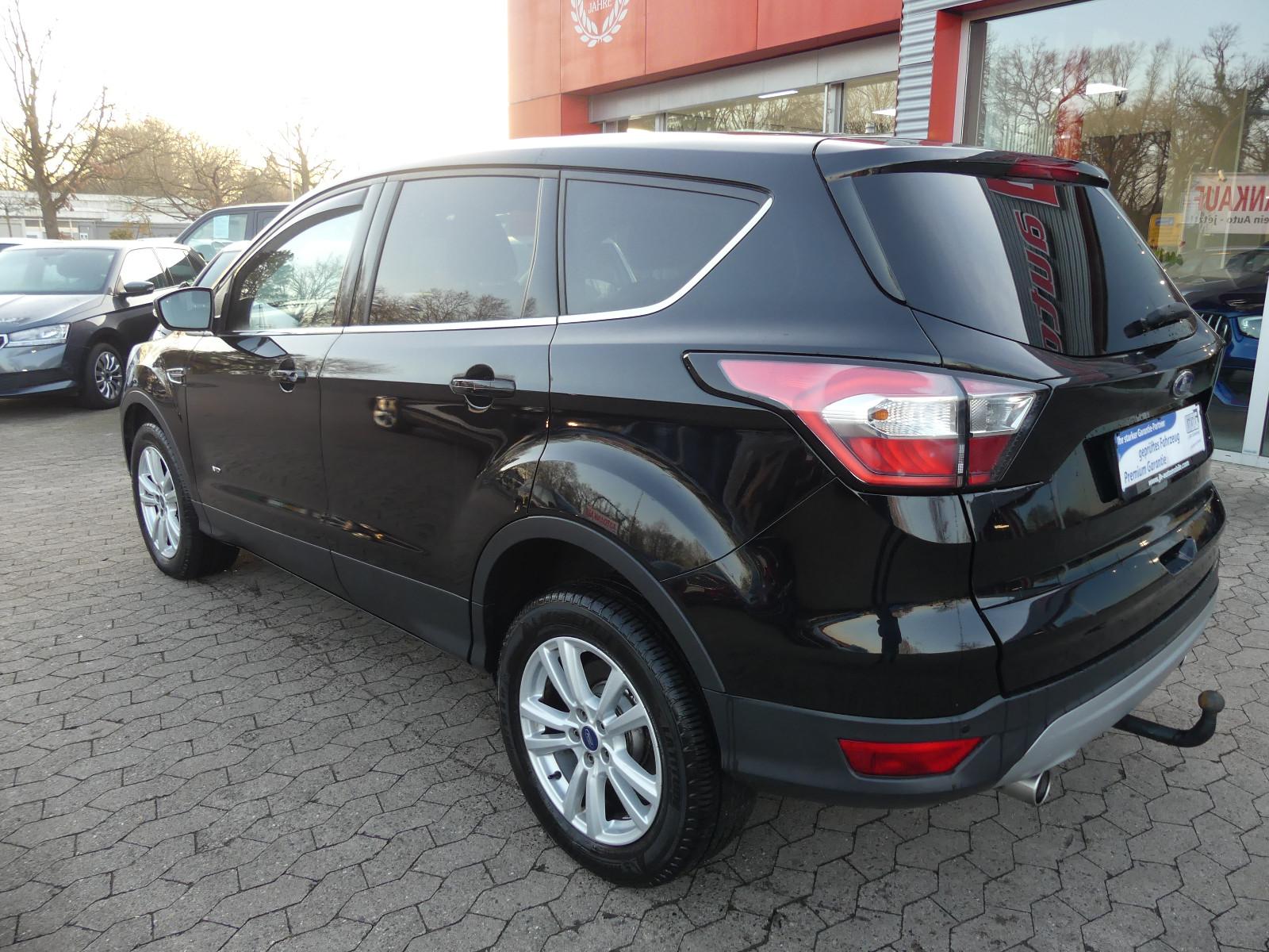 Ford Kuga Titanium 4x4 AHK*Navi*SHZ*