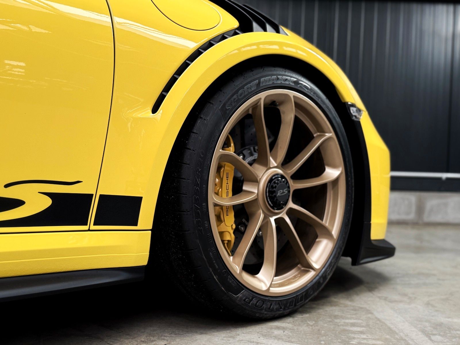 Fahrzeugabbildung Porsche 911 GT3 RS + vor OPF + 266 km + PCCB + Clubsport