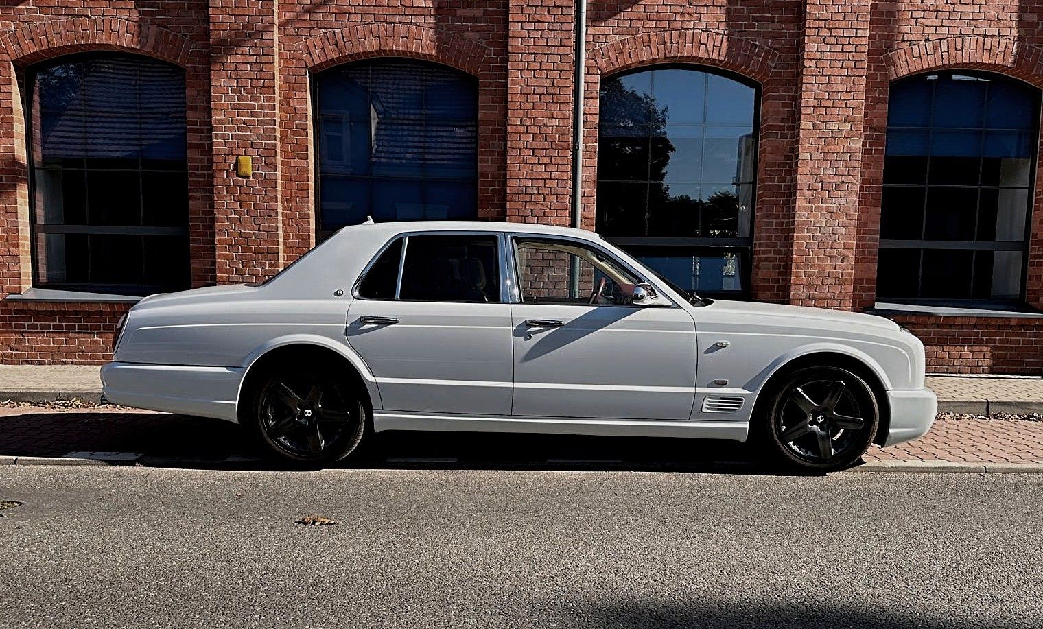 Fahrzeugabbildung Bentley Arnage Mulliner/Technisch umfassend revidiert+1A
