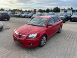 Toyota Avensis Kombi 2.0 Team - Toyota Avensis Team mit Benzin-Antrieb