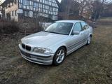 BMW E46 320i - BMW 320 aus 1998: 320i