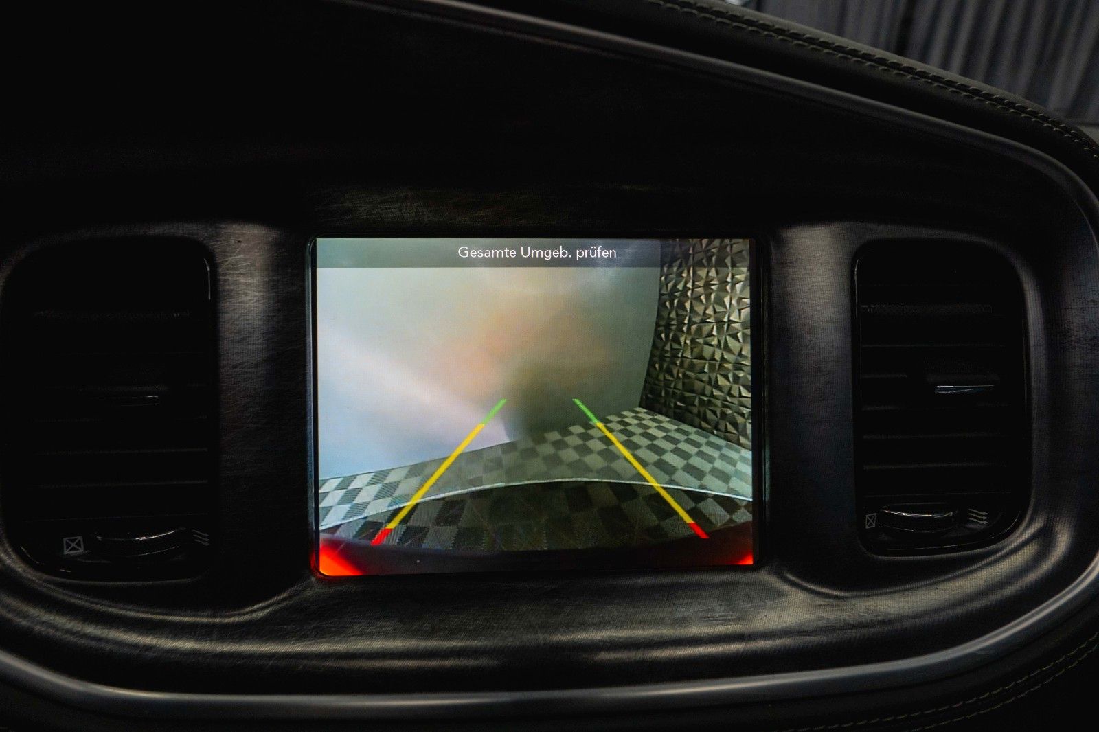 Fahrzeugabbildung Dodge Charger 5.7 V8 HEMI R/T DAYTONA Performance