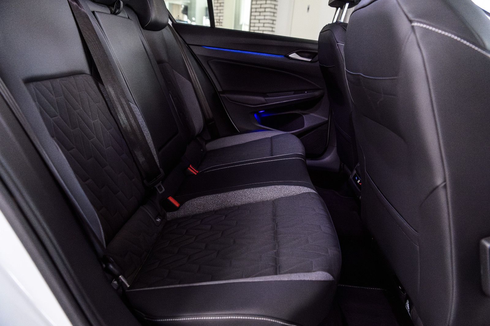 Fahrzeugabbildung Volkswagen Golf VIII GOAL 1.5 eTSI DSG +LED +Kamera +SHZ