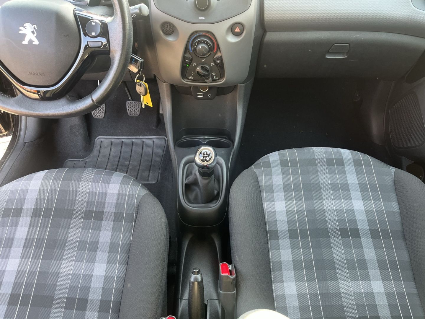 Fahrzeugabbildung Peugeot 108 1.0 TOP! Active VTi 72 SHZ Notbremsass.