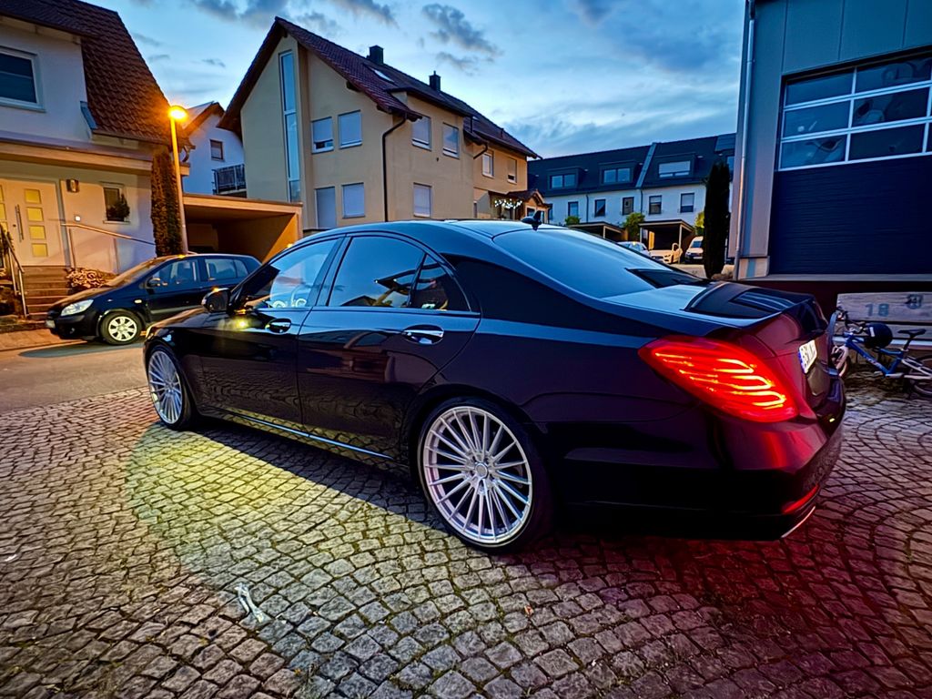 Mercedes-Benz S 400