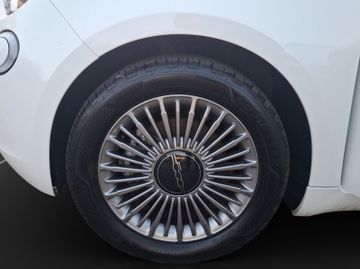 Fiat 500 e Base KeyLess+Navi+LM+SpurH+AUT+KlimaA