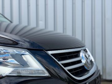 Volkswagen Tiguan - 4