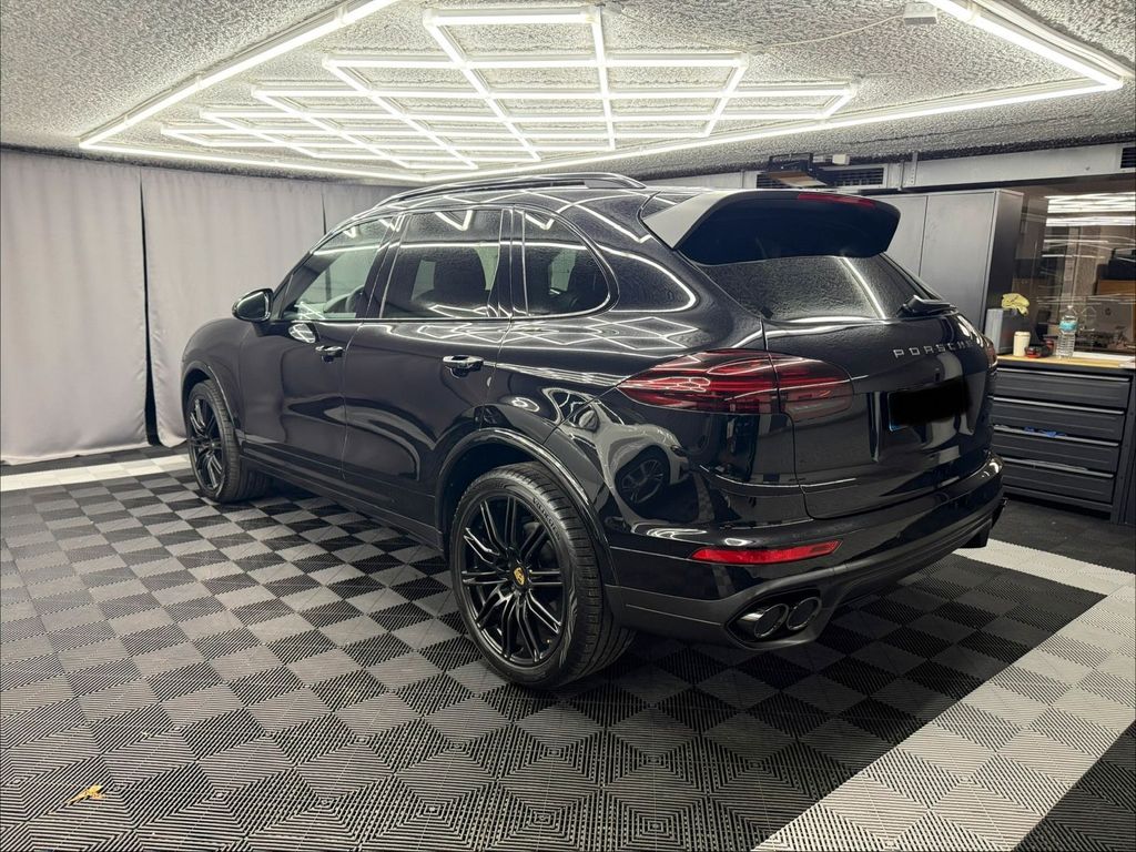 Image of Porsche Cayenne