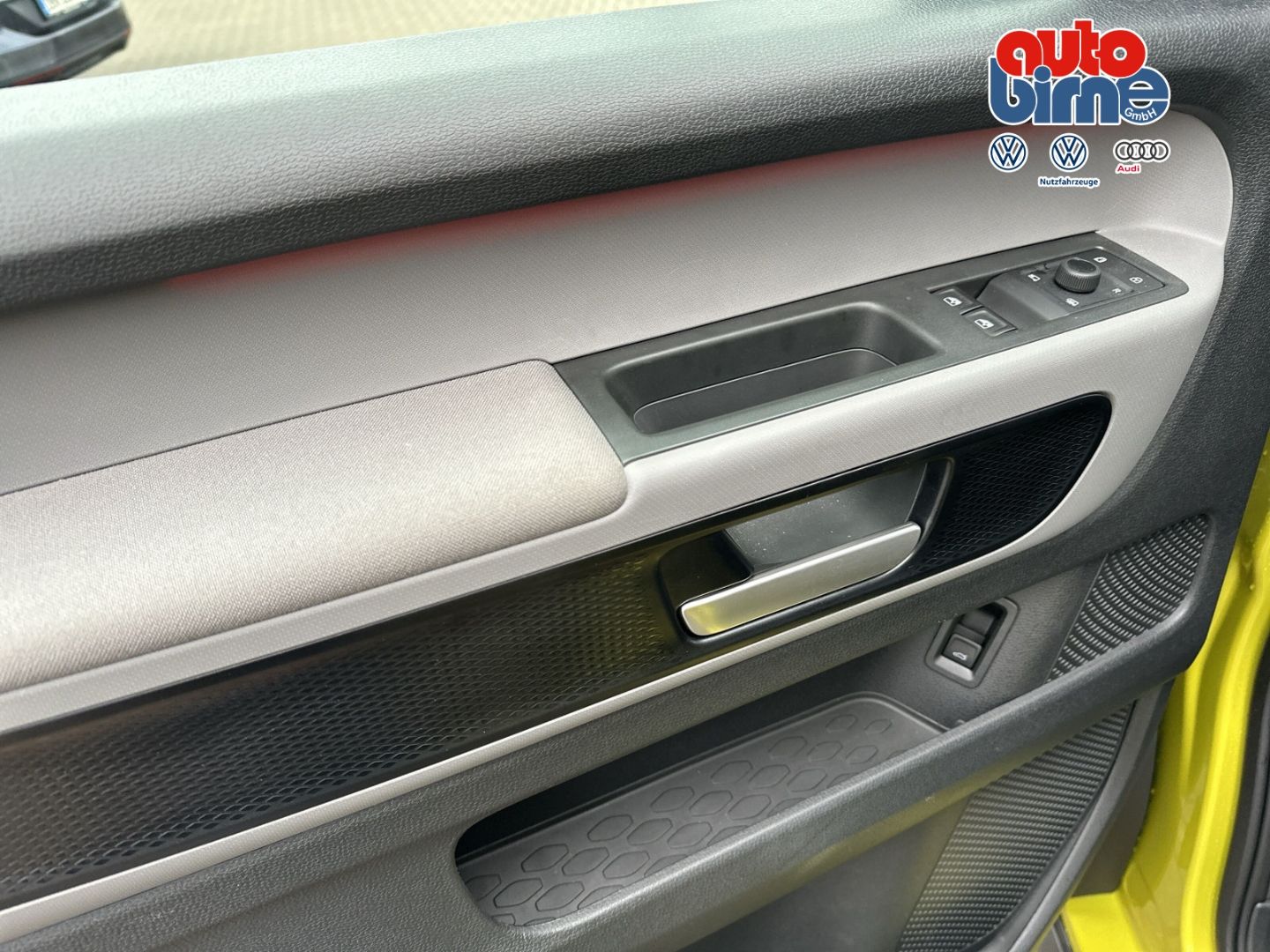 ID. Buzz Pro LR HUD AHK-klappbar Panorama Navi S