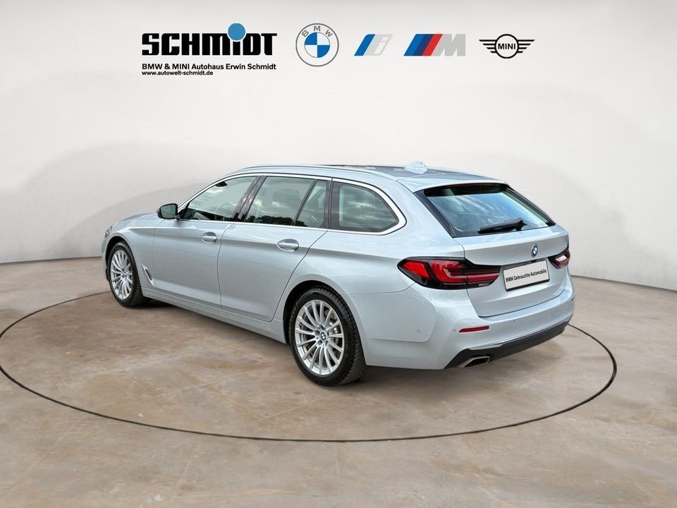 BMW 540i xDrive Touring (G31) Luxury Line imagem 3