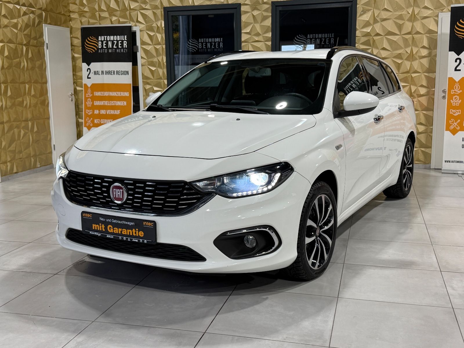 Fahrzeugabbildung Fiat Tipo/AUTOMATIK/LED/NAVI/KAMERA/SHZ
