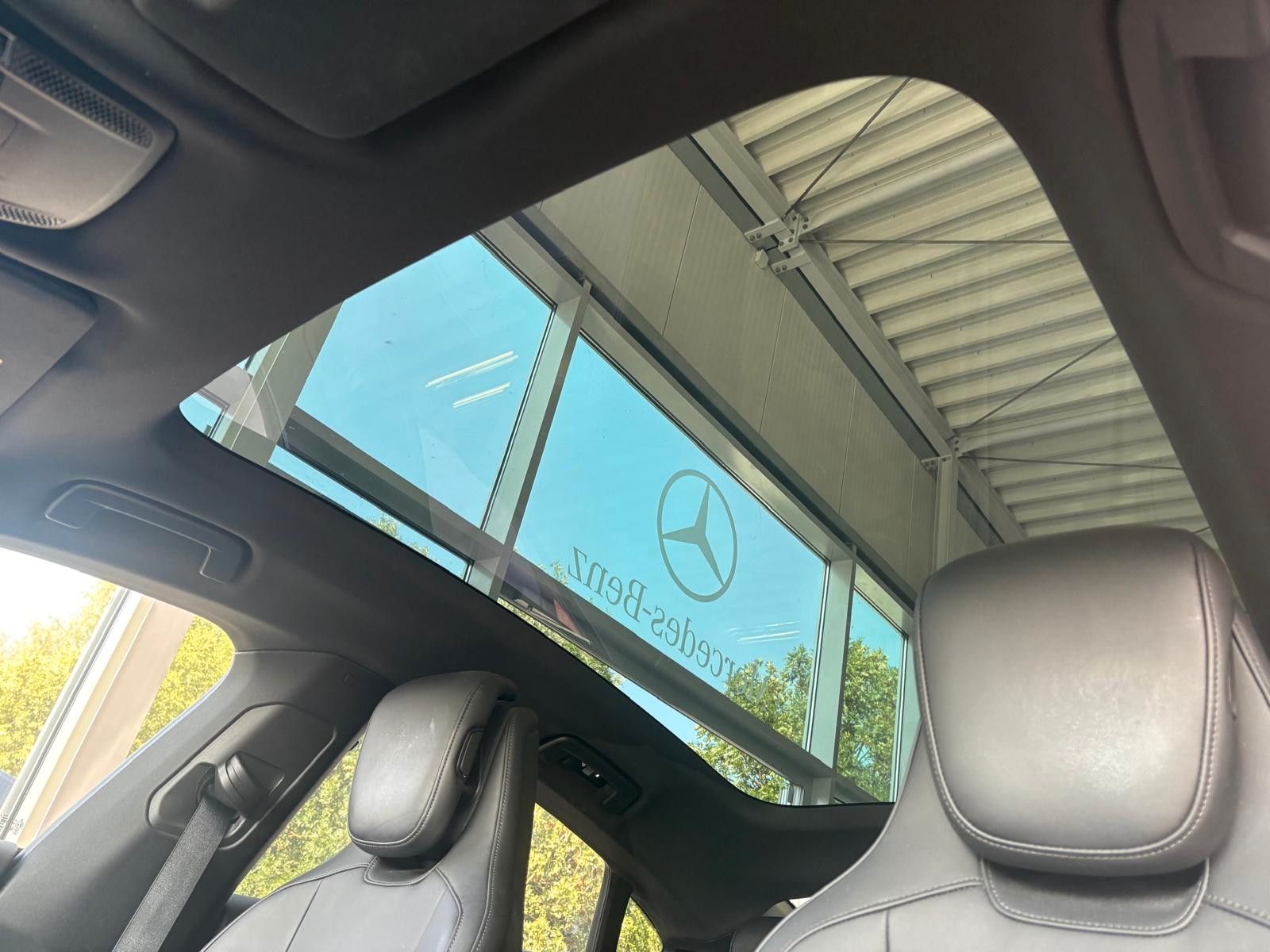 Fahrzeugabbildung Porsche Taycan performance 84 kwh, pano,volleder, memory