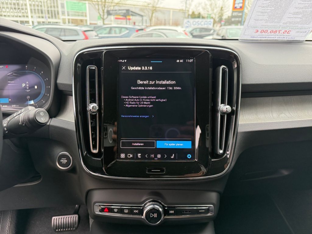 VOLVO XC40 B3 B DKG Core Winter-P. Fahrerassistenz-P. VOLVO XC40 B3 B DKG Core Winter-P. Fahrerassistenz-P.