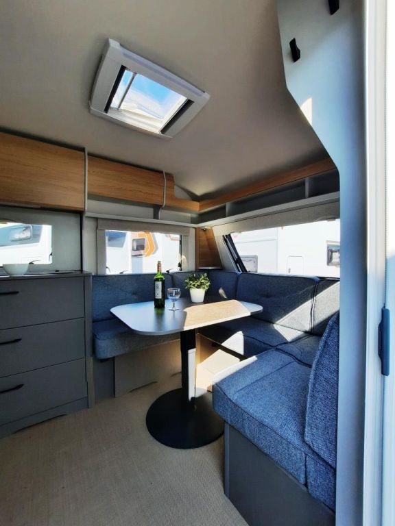 Fahrzeug Übersicht 12 Fahrzeugabbildung Bürstner B66 465 TS Verfüg./Sparen Sie 3.810,- €