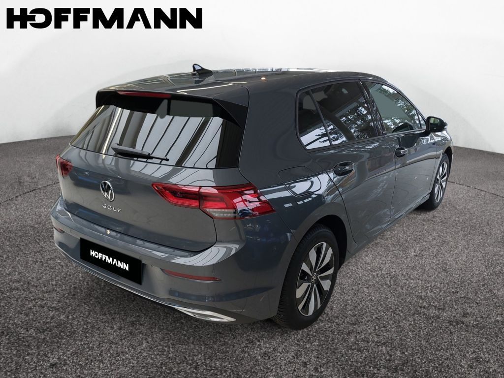Fahrzeugabbildung Volkswagen Golf 1.5 TSI Life Panorama ACC Navi Schlüssellos