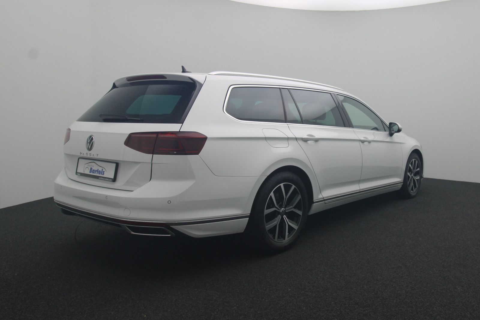 Fahrzeugabbildung Volkswagen Passat Variant 2.0 TDI DSG Elegance Business