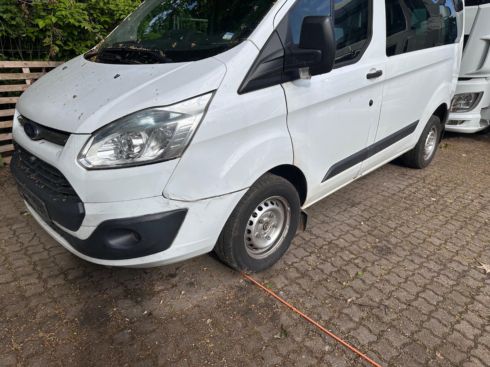 Ford Transit Custom /6 Sitze/ Tüv 3/2028