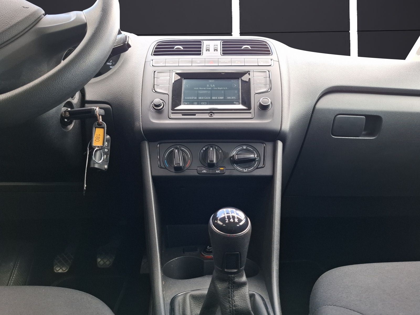 Fahrzeugabbildung Volkswagen Polo Klima PDC SH