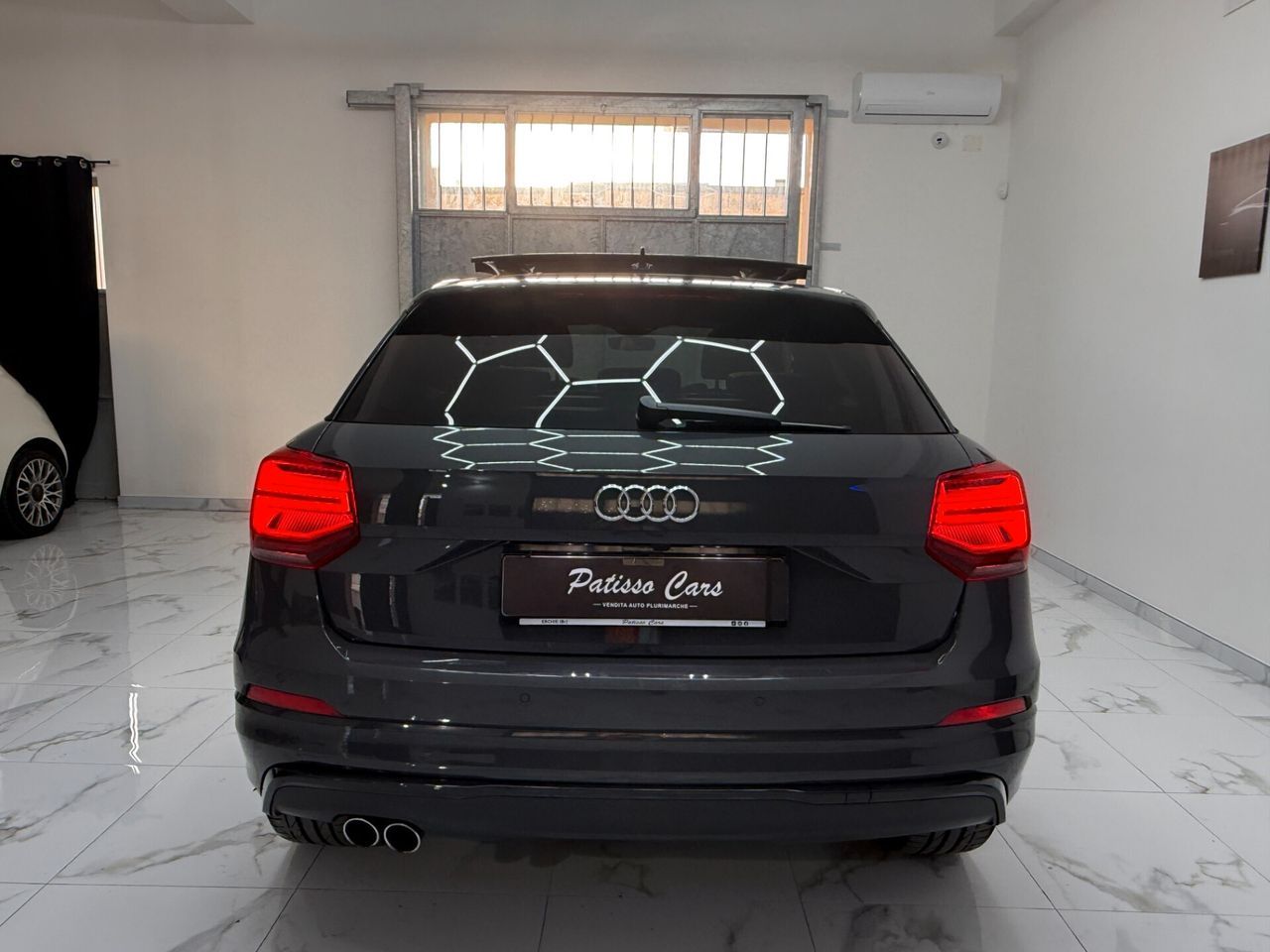 Audi Q2 35 TDI 2.0 Identity Black TETTO APRIBILE imagem 3