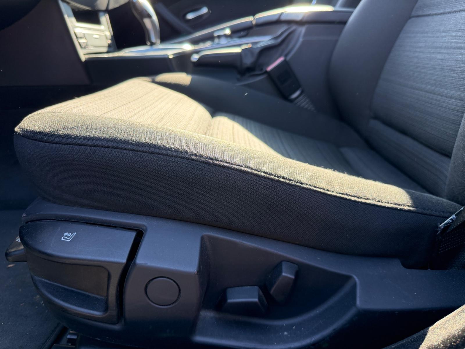 BMW 520 2010 — photo 25