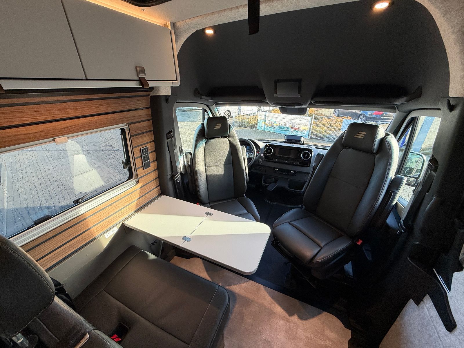 Fahrzeugabbildung HYMER / ERIBA / HYMERCAR Grand Canyon S - MB 600 SD- 4x4- 11.496€ sparen!