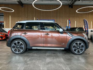 MYAUTOCENTER – Gebraucht- und Jahreswagen mit Werkstattservice in Pfaffenhofen MINI Cooper SD Countryman TEM*NAVI*PDC*PANO*XENON*