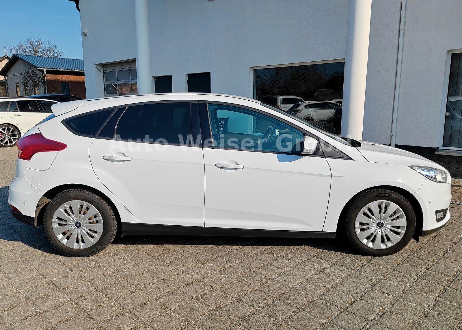 Ford Focus Lim. Business Navi SHZ PDC