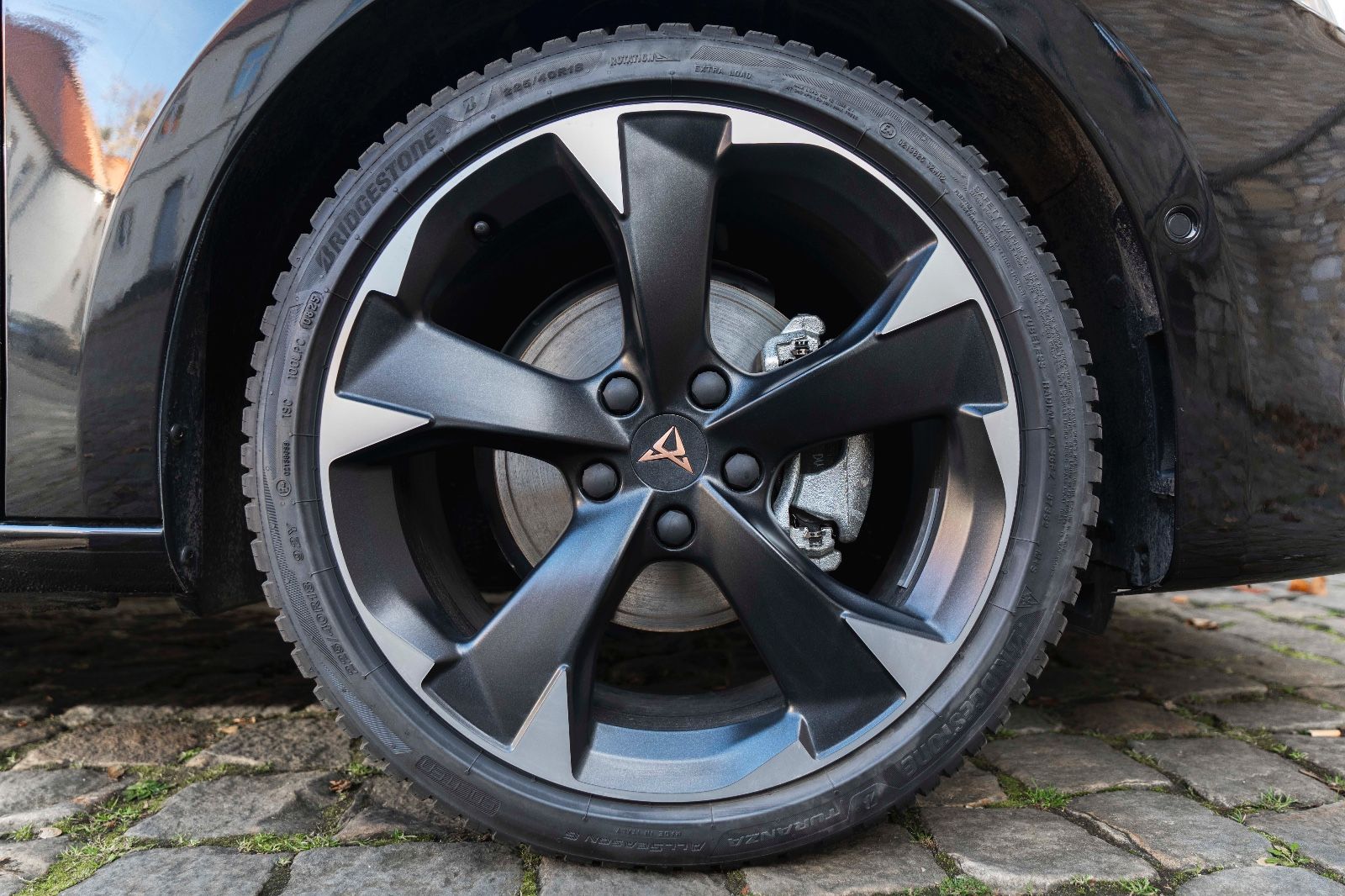 Fahrzeugabbildung CUPRA Leon Sportstourer 1.5 eTSI ACC LED TOTW CARPLAY