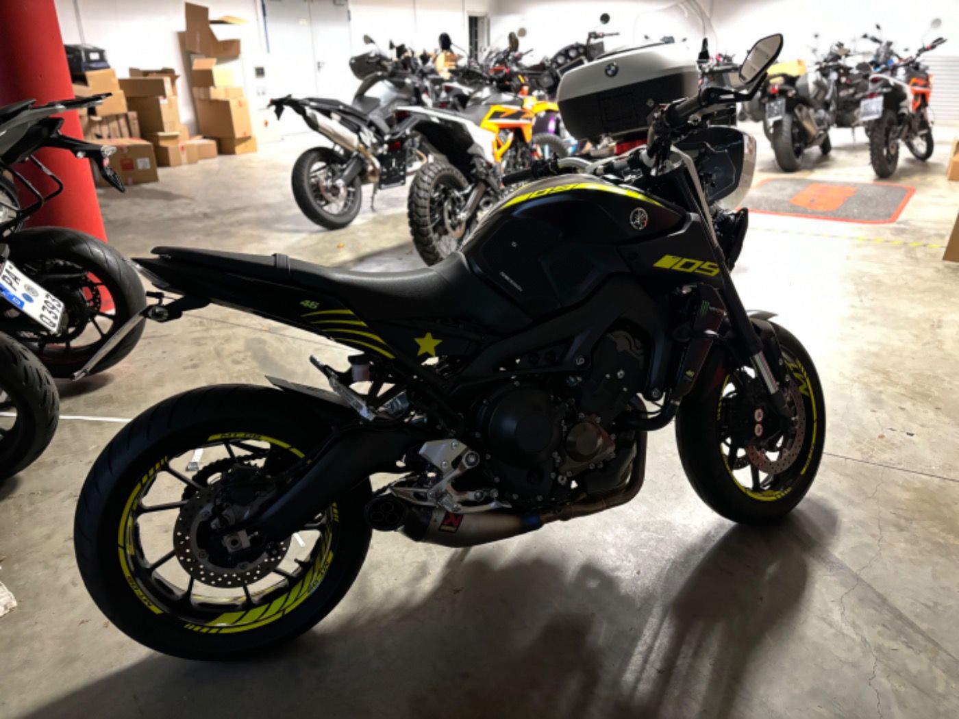 Fahrzeugabbildung Yamaha MT 09 ABS Unfallschaden