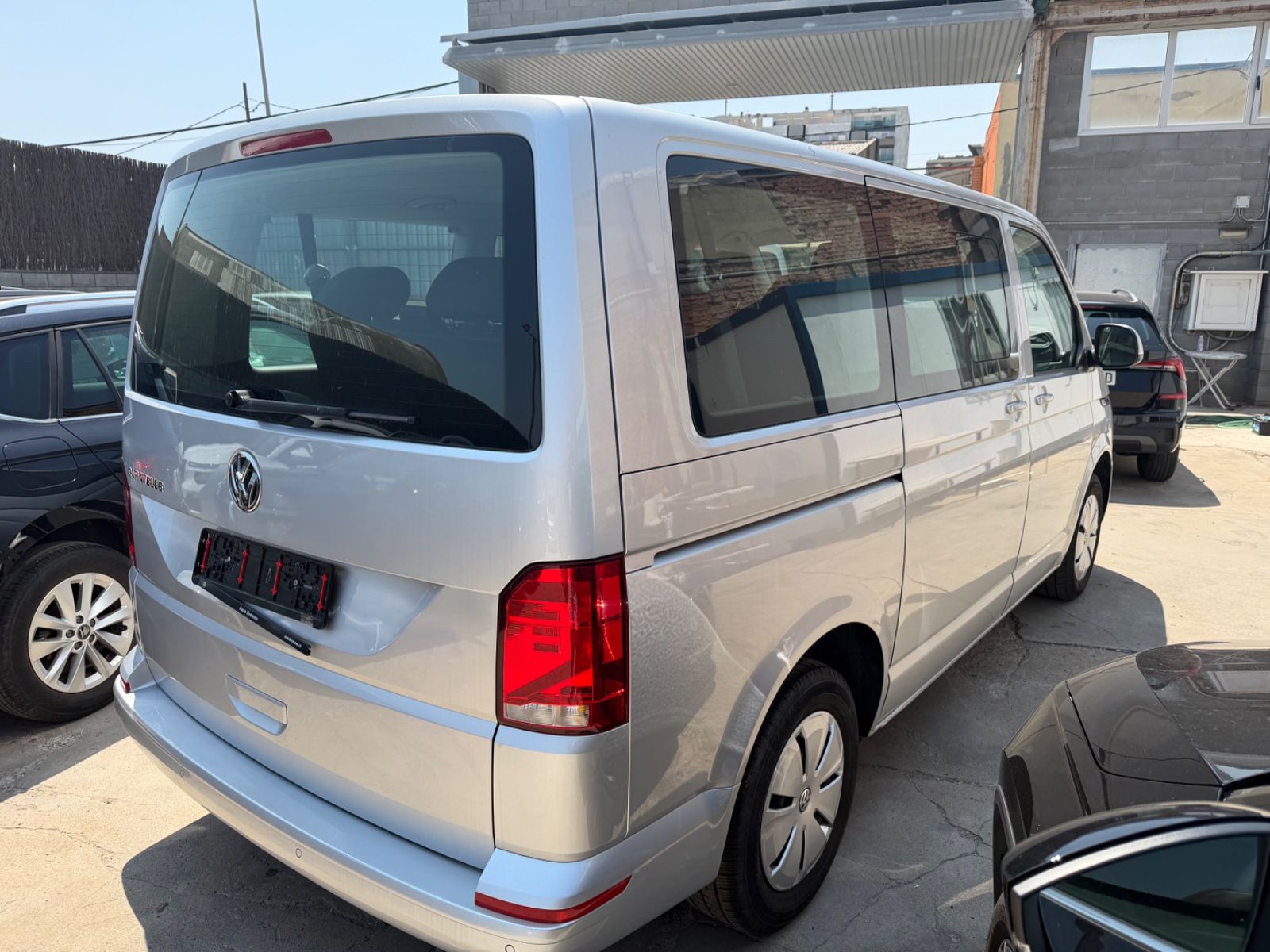 Volkswagen T6 Caravelle Comfortline DSG imagem 3