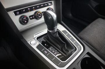 Volkswagen Passat - 12