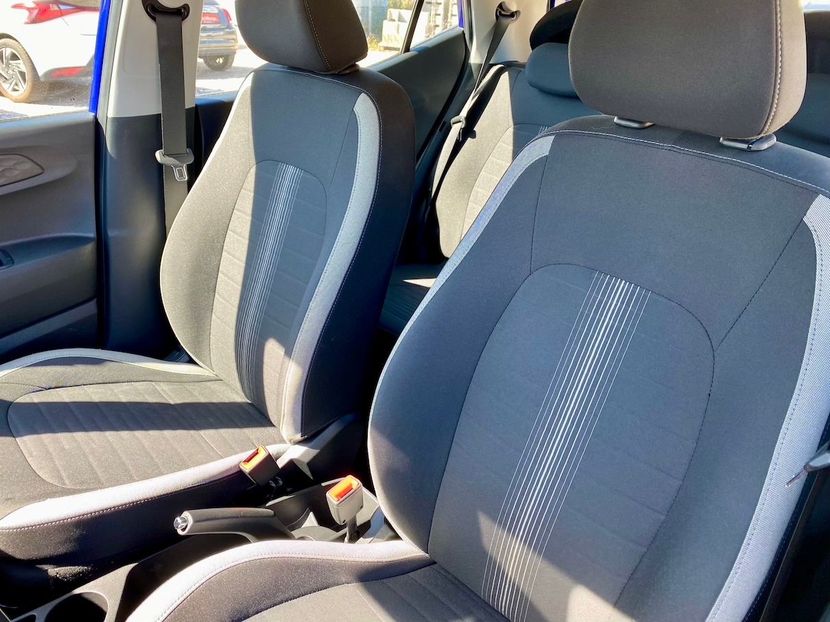 Fahrzeugabbildung Hyundai i10 1.0 KLIMA SHZ LRHZ ALLWETTER PDC BLUETOOTH